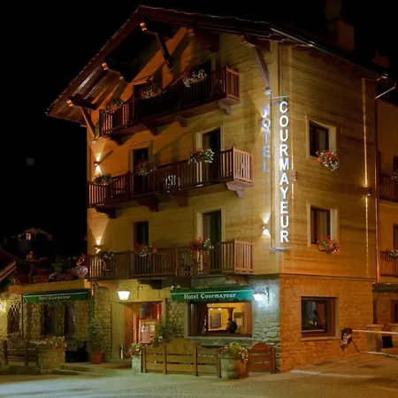 Hotel Courmayeur Курмайор