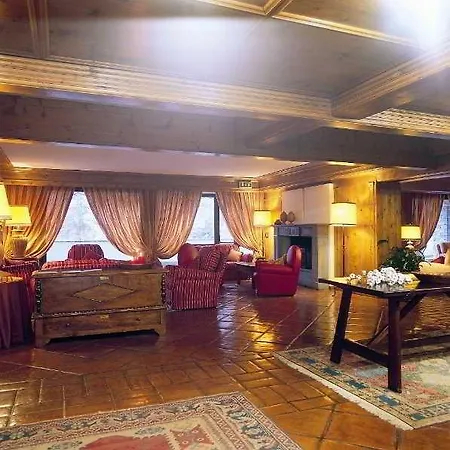Hotel Courmayeur Курмайор