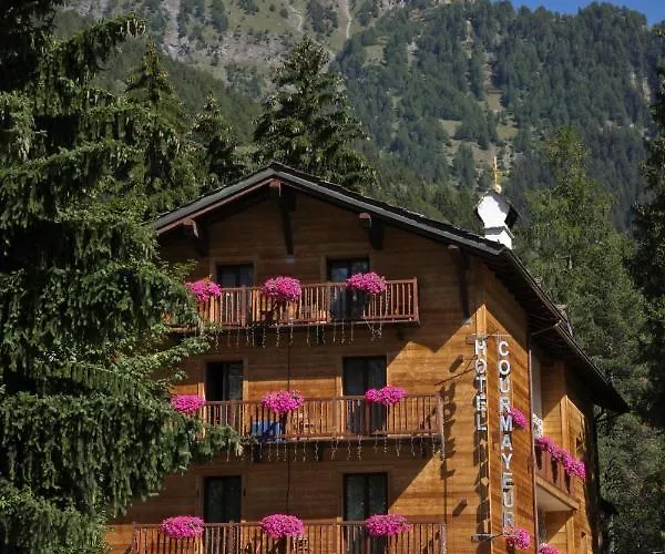Hotel Courmayeur 3* Courmayeur